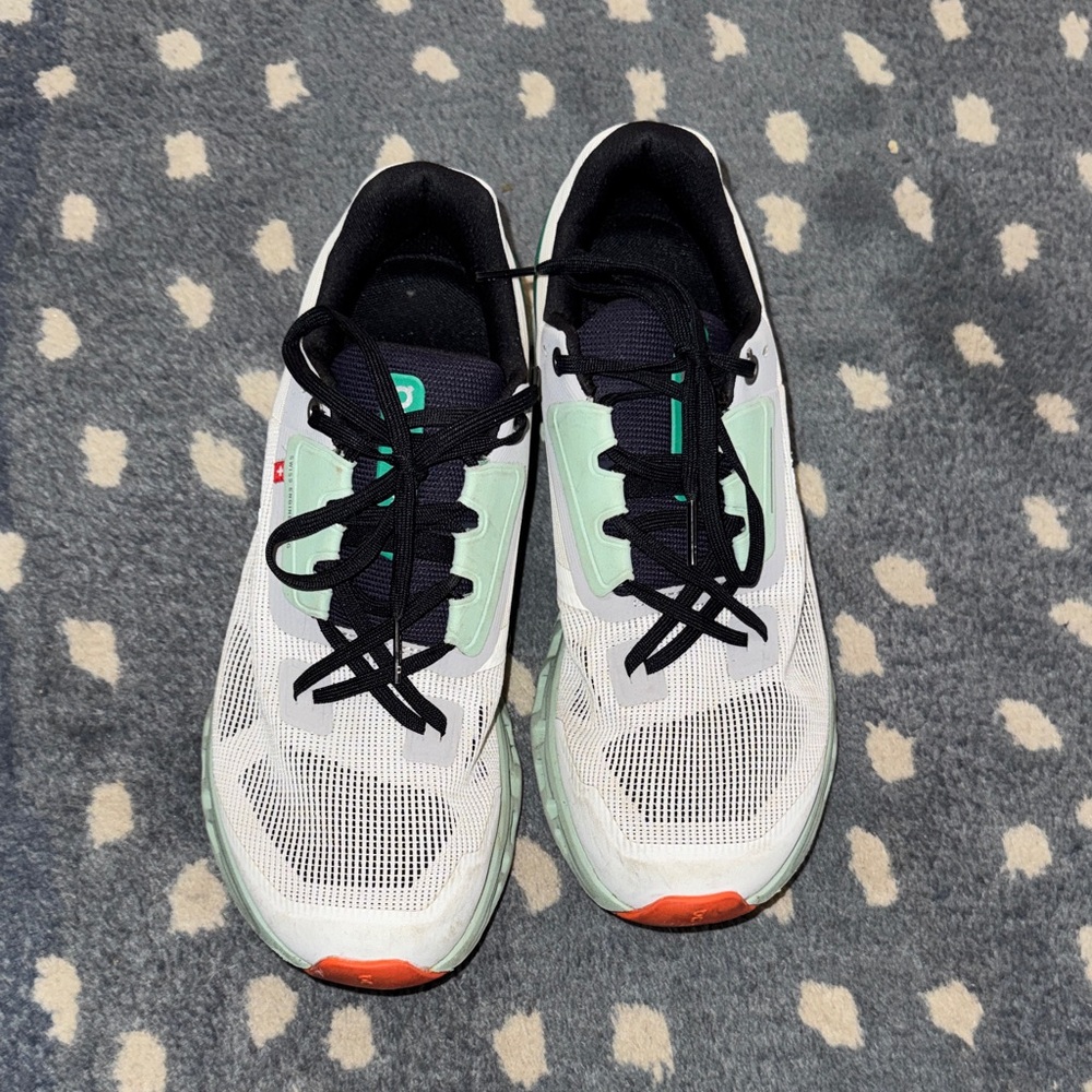 On women’s sneakers. Great condition